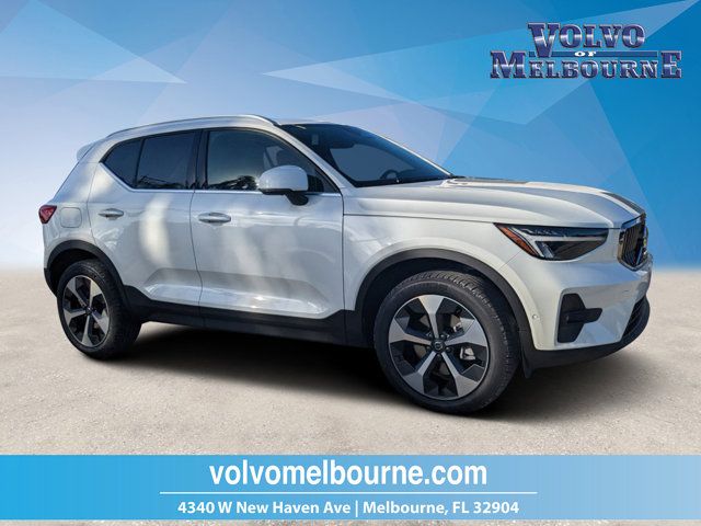 2025 Volvo XC40 Plus Bright Theme