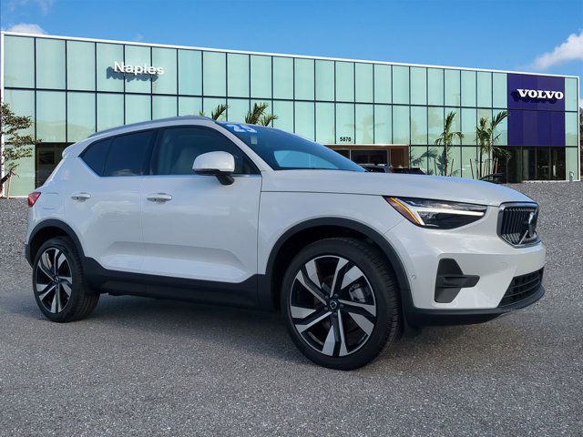 2025 Volvo XC40 Plus Bright Theme