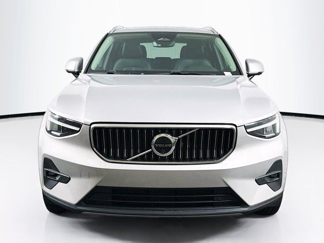 2025 Volvo XC40 Plus Bright Theme