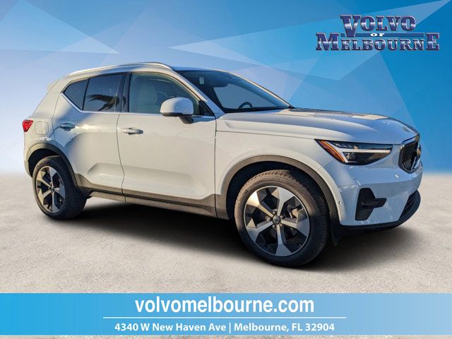 2025 Volvo XC40 Plus Bright Theme