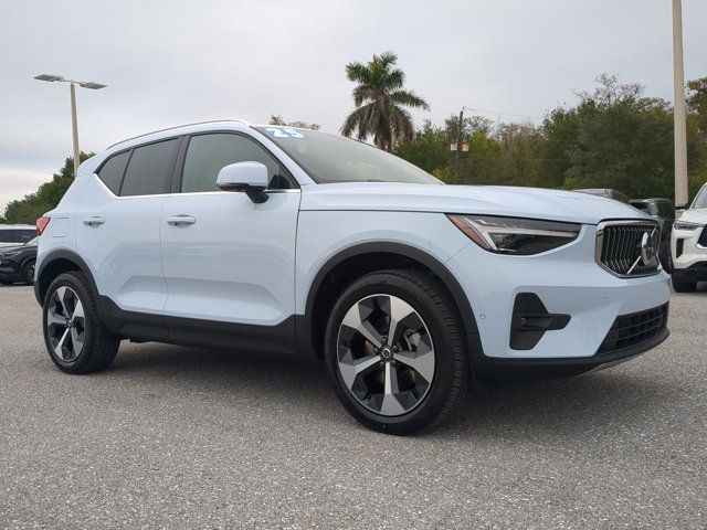 2025 Volvo XC40 Plus Bright Theme