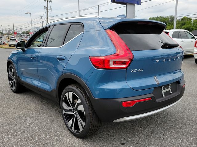 2025 Volvo XC40 Plus Bright Theme