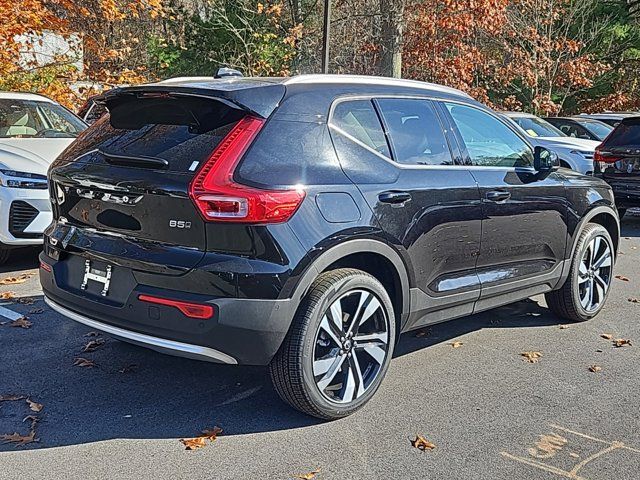 2025 Volvo XC40 Plus Bright Theme