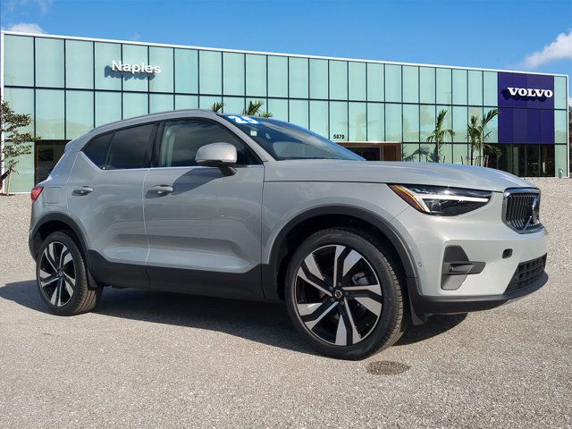 2025 Volvo XC40 Plus Bright Theme