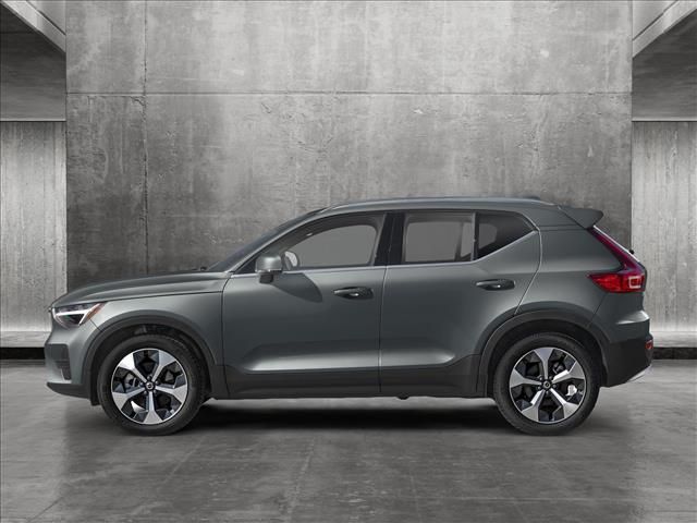 2025 Volvo XC40 Plus Bright Theme