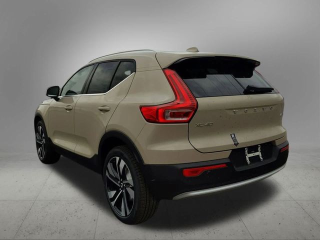 2025 Volvo XC40 Plus Bright Theme