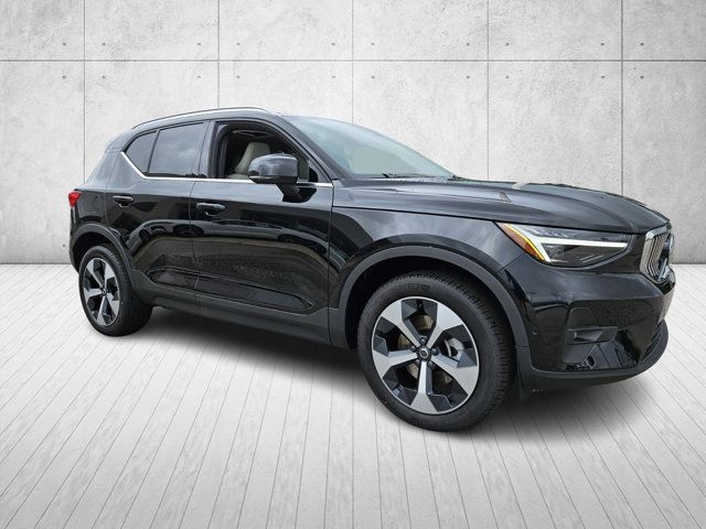 2025 Volvo XC40 Plus Bright Theme