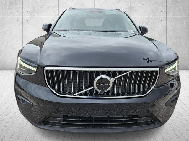 2025 Volvo XC40 Plus Bright Theme