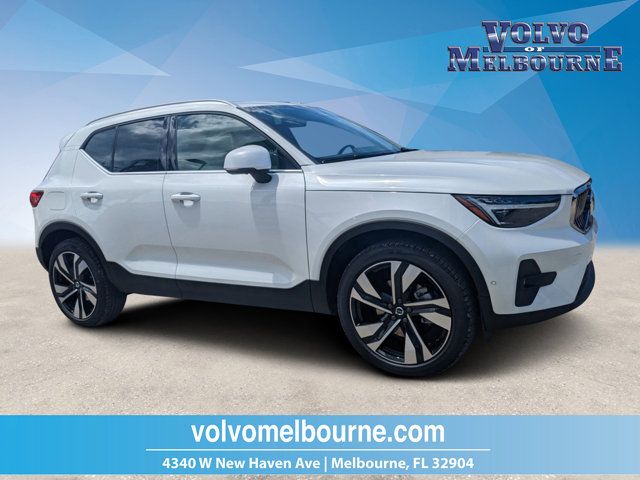 2025 Volvo XC40 Plus Bright Theme