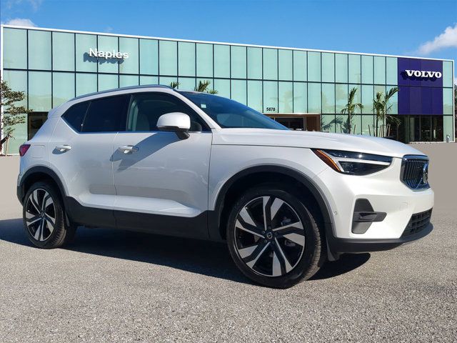 2025 Volvo XC40 Plus Bright Theme