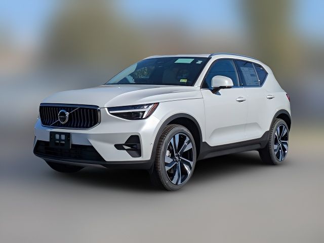 2025 Volvo XC40 Plus Bright Theme