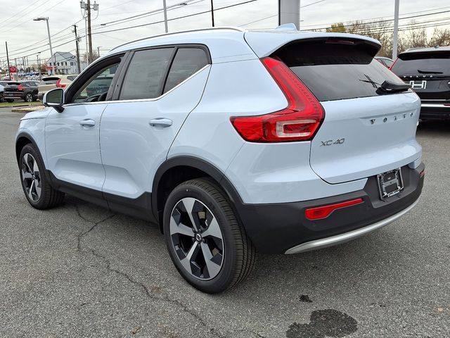 2025 Volvo XC40 Plus Bright Theme