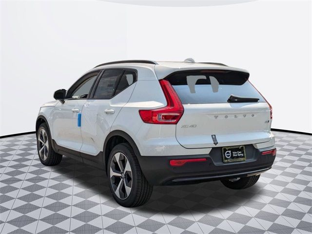 2025 Volvo XC40 Plus Dark Theme