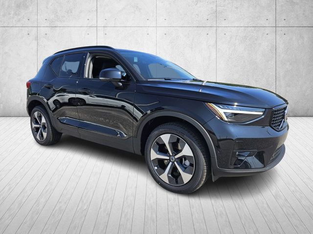 2025 Volvo XC40 Plus Dark Theme