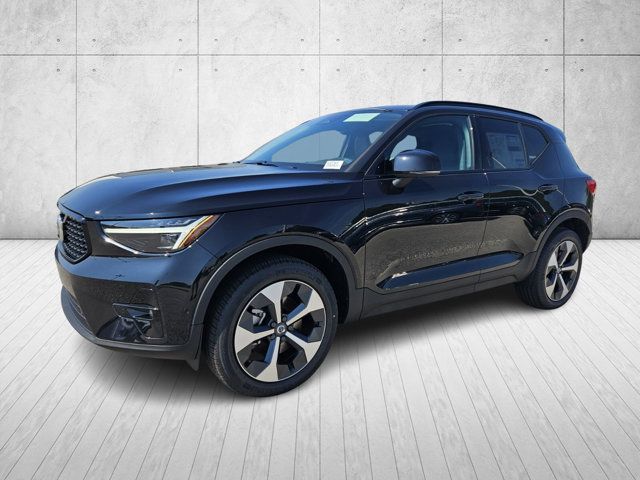 2025 Volvo XC40 Plus Dark Theme