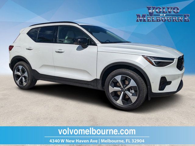 2025 Volvo XC40 Plus Dark Theme