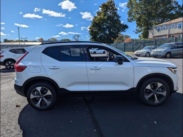 2025 Volvo XC40 Plus Dark Theme