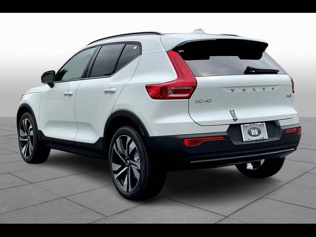 2025 Volvo XC40 Plus Dark Theme