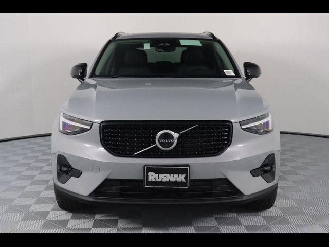 2025 Volvo XC40 Plus Dark Theme