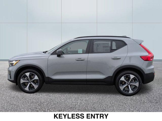 2025 Volvo XC40 Plus Dark Theme