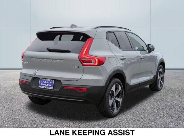 2025 Volvo XC40 Plus Dark Theme