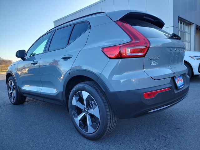 2025 Volvo XC40 Plus Dark Theme