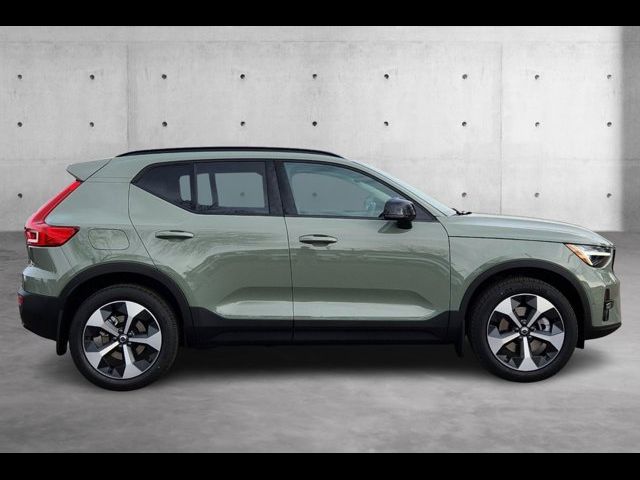 2025 Volvo XC40 Plus Dark Theme