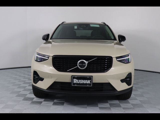 2025 Volvo XC40 Plus Dark Theme