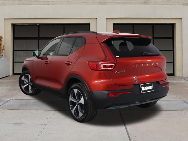 2025 Volvo XC40 Plus Dark Theme