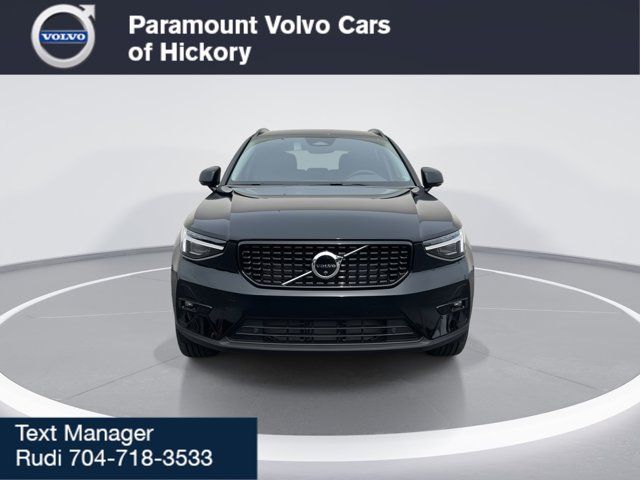 2025 Volvo XC40 Plus Dark Theme