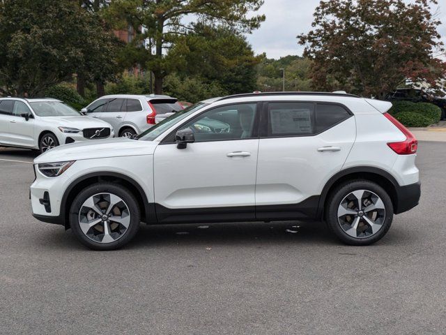 2025 Volvo XC40 Plus Dark Theme