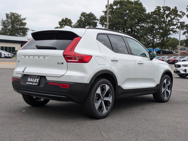 2025 Volvo XC40 Plus Dark Theme