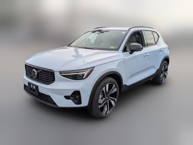 2025 Volvo XC40 Plus Dark Theme