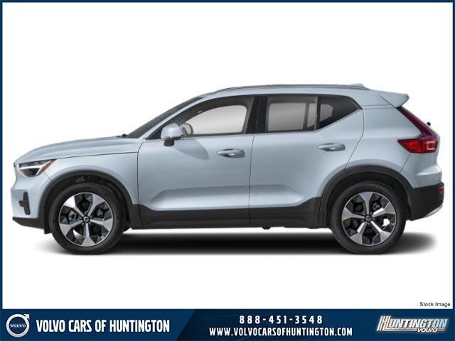 2025 Volvo XC40 Plus Dark Theme