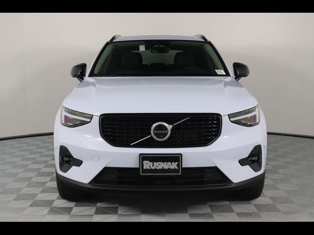 2025 Volvo XC40 Plus Dark Theme