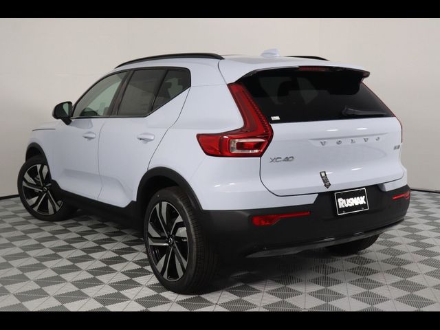 2025 Volvo XC40 Plus Dark Theme