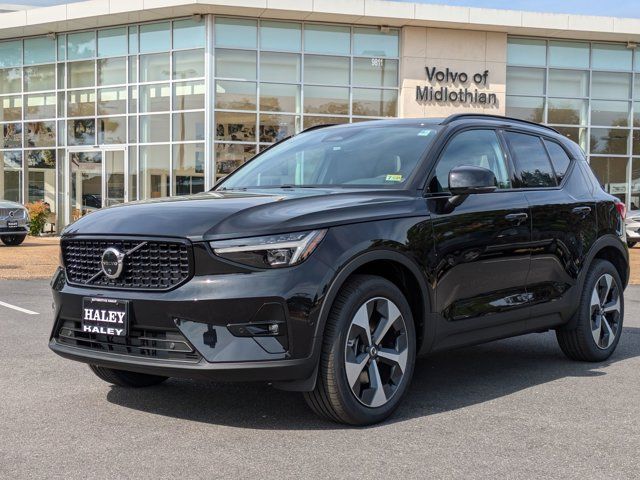 2025 Volvo XC40 Plus Dark Theme