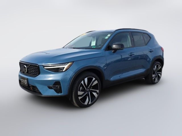 2025 Volvo XC40 Plus Dark Theme