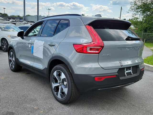 2025 Volvo XC40 Plus Dark Theme