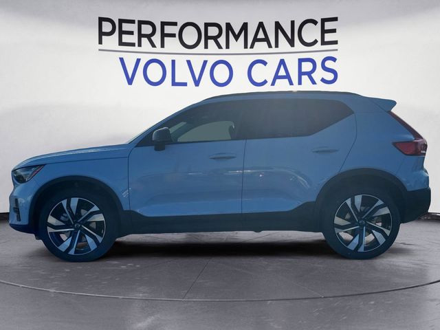 2025 Volvo XC40 Plus Dark Theme