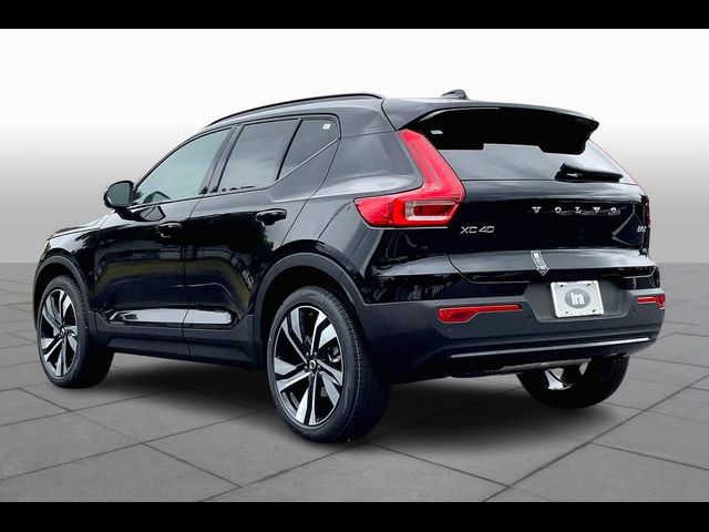 2025 Volvo XC40 Plus Dark Theme