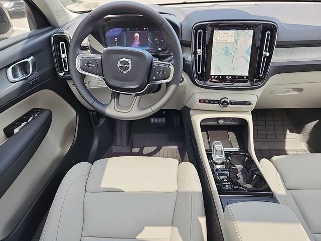 2025 Volvo XC40 Plus Dark Theme