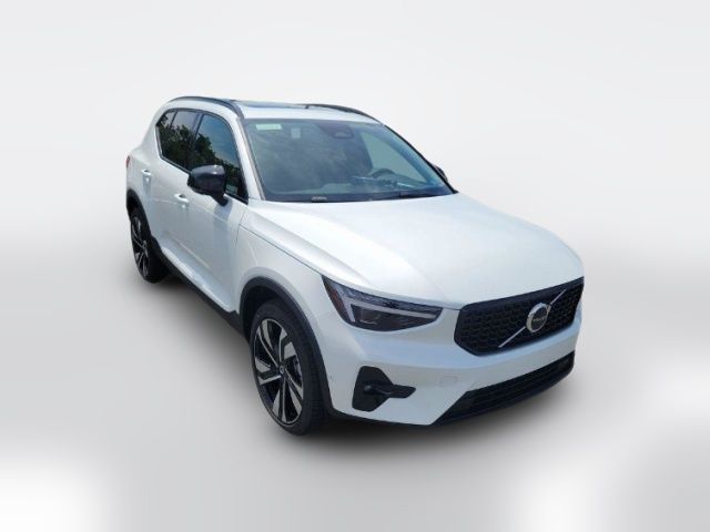 2025 Volvo XC40 Plus Dark Theme