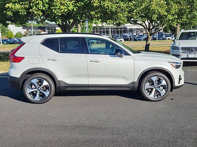 2025 Volvo XC40 Plus Dark Theme