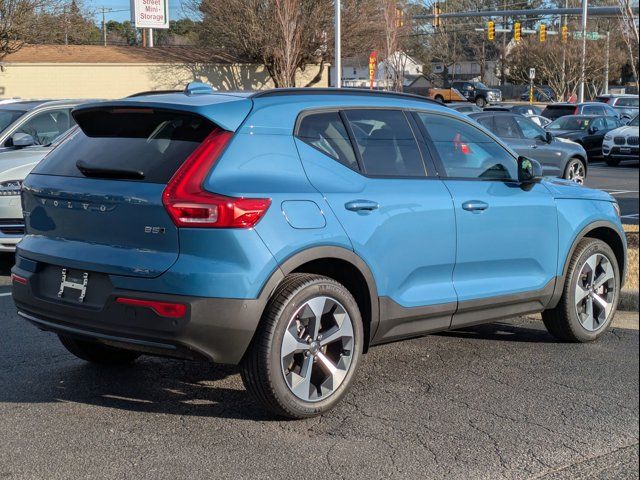 2025 Volvo XC40 Plus Dark Theme