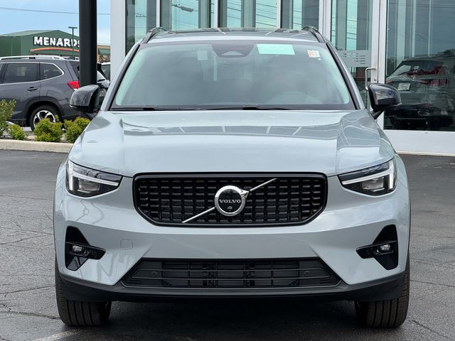 2025 Volvo XC40 Plus Dark Theme