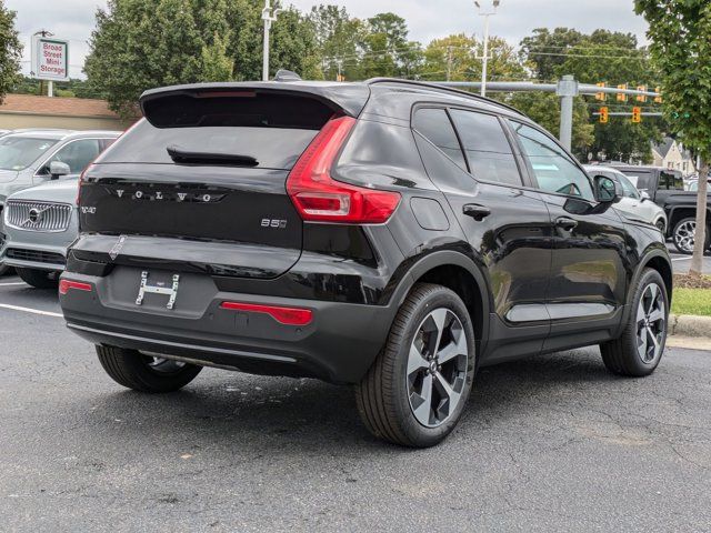 2025 Volvo XC40 Plus Dark Theme