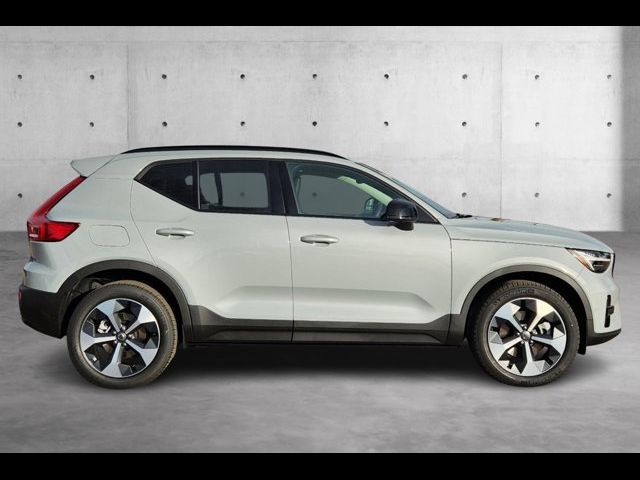 2025 Volvo XC40 Plus Dark Theme