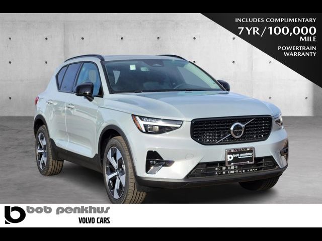 2025 Volvo XC40 Plus Dark Theme