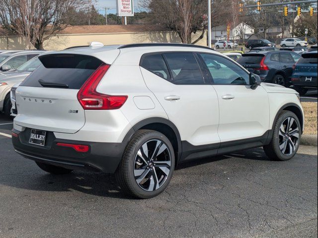 2025 Volvo XC40 Plus Dark Theme